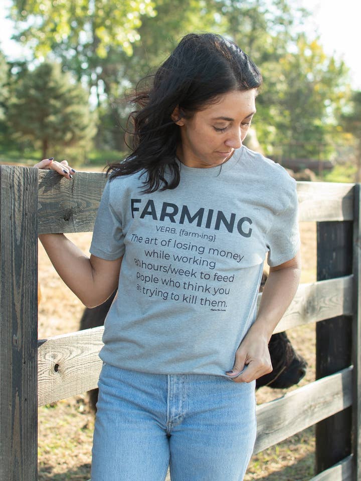 Définition du T-shirt gris Farming pour la vente par American Farm Company