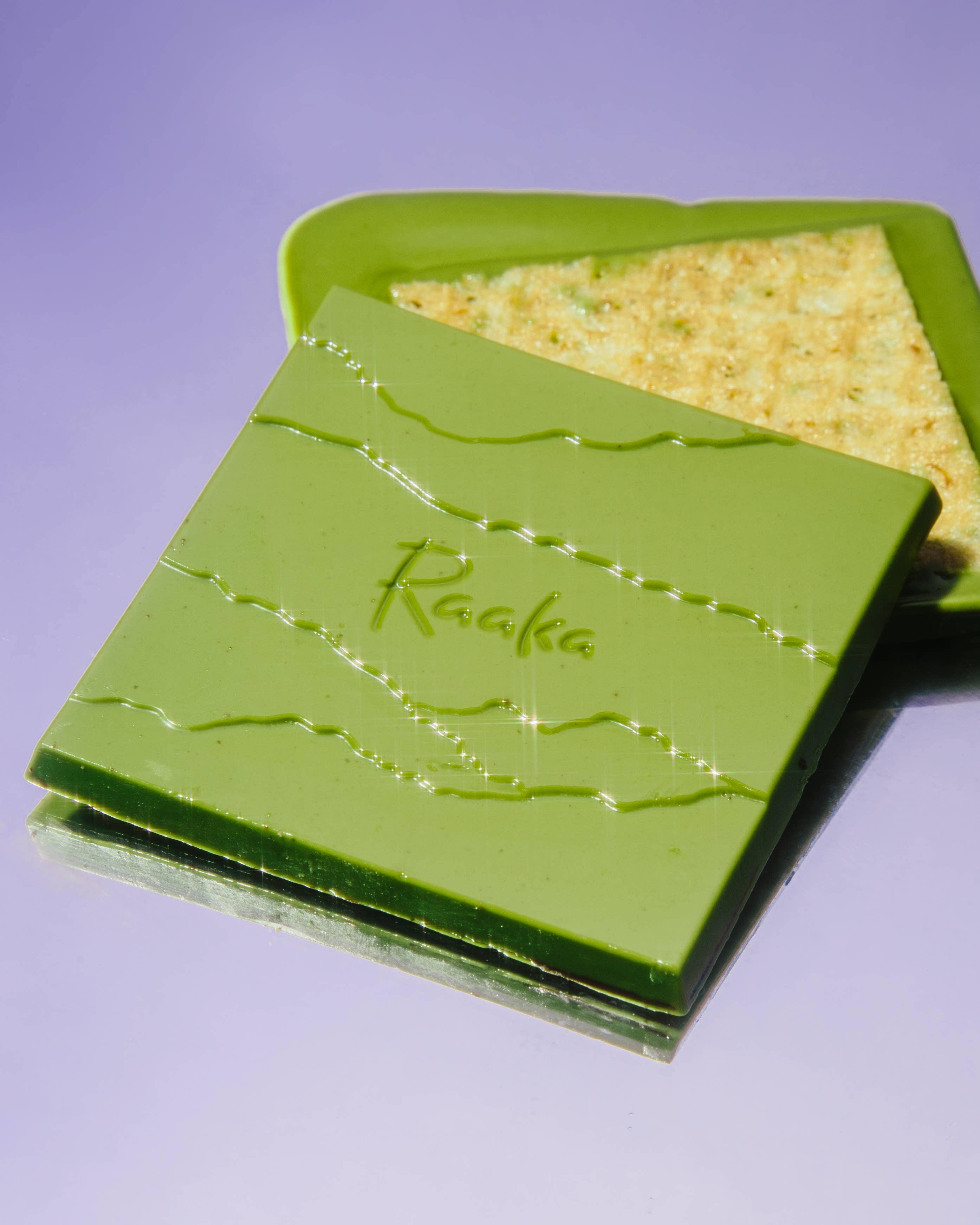 Raaka Chocolate - Wholesale Chocolate Bar - Matcha Dipped Waffle Cone White Chocolate Bar9