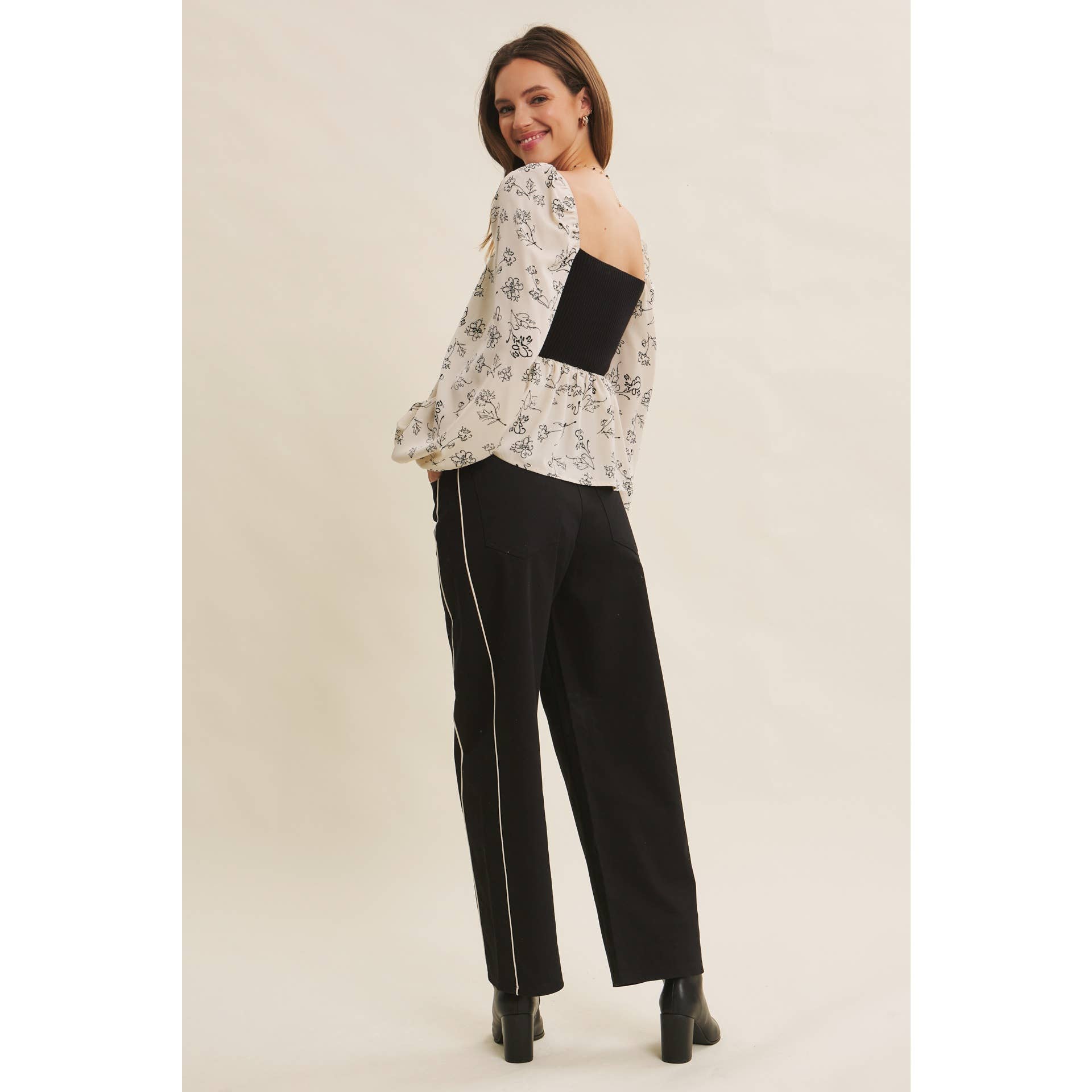 in february - Wholesale Pants - Women's - CLASSIC MEETS ELEVATED CAUSUAL PIPED TWILL BARREL-LEG PANTS19