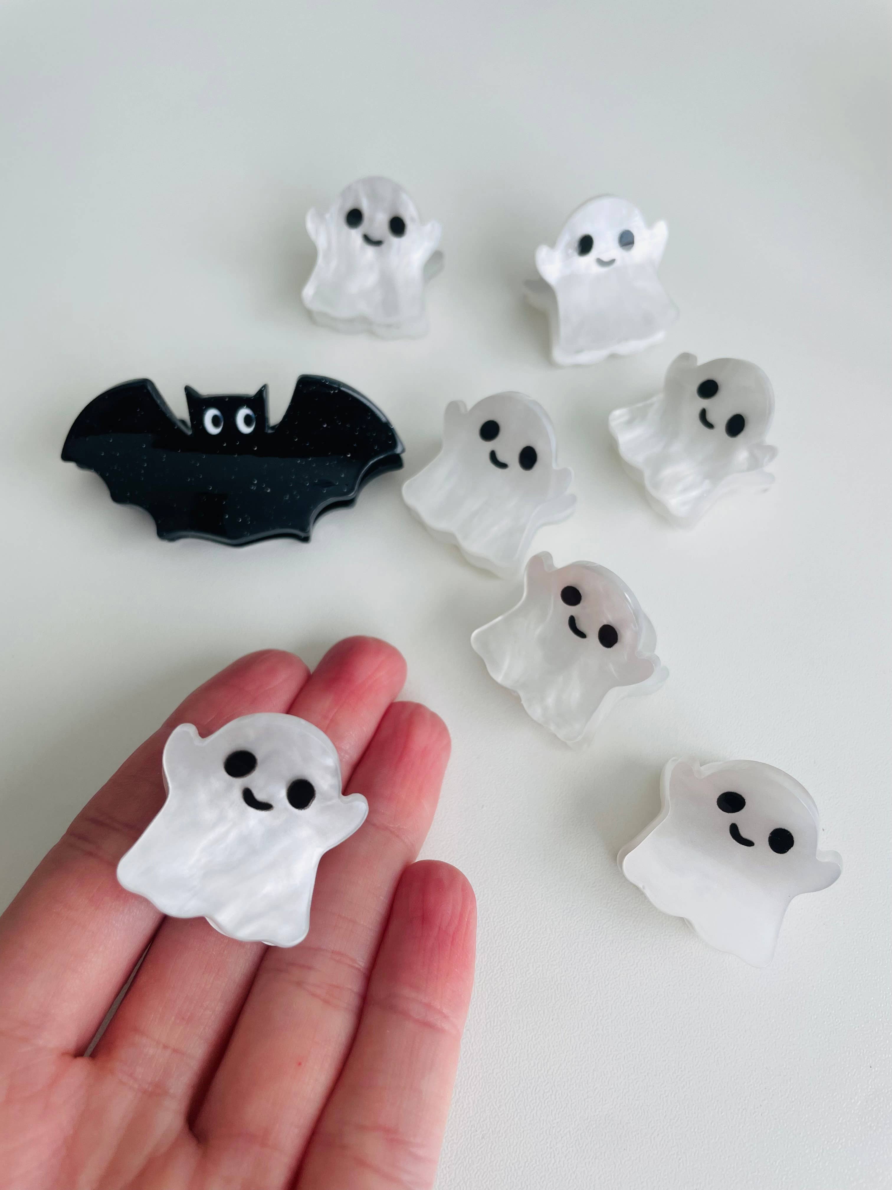 The Wildflower Company - Wholesale Hair Clip - Women's - Pack of 8 Mini Ghost and Bat Claw Clips3