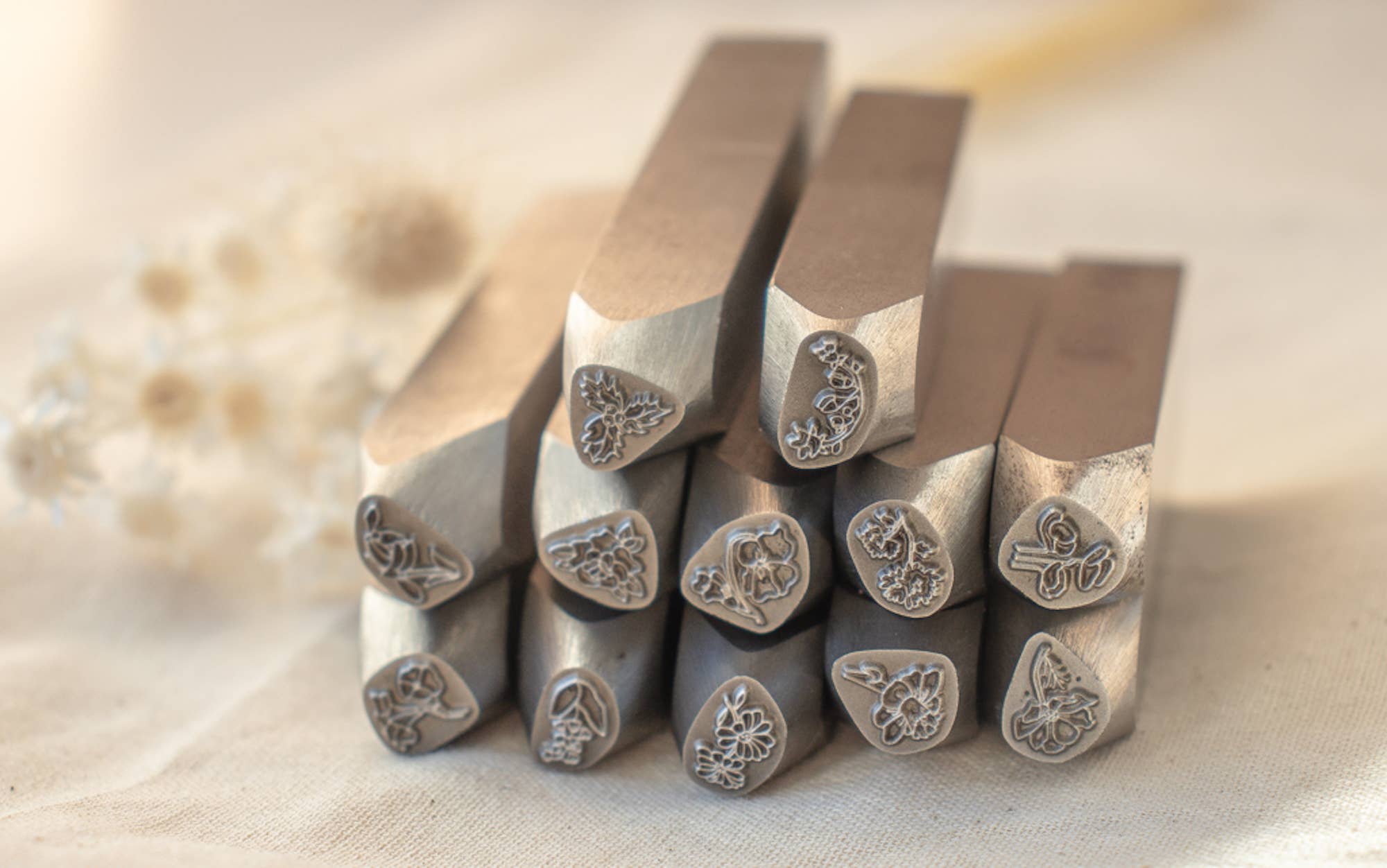 Emery and Opal – wholesale Pendant/charm necklace – Birth Flower Round Disc Necklace8