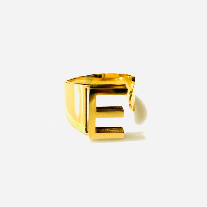 Cassette Barcelona - Wholesale Signet Ring - R Initial Ring Gold6