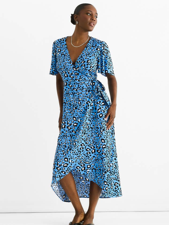 Blå dyreprintet viskose slå-om midikjole for engroshandel hos GINI LONDON