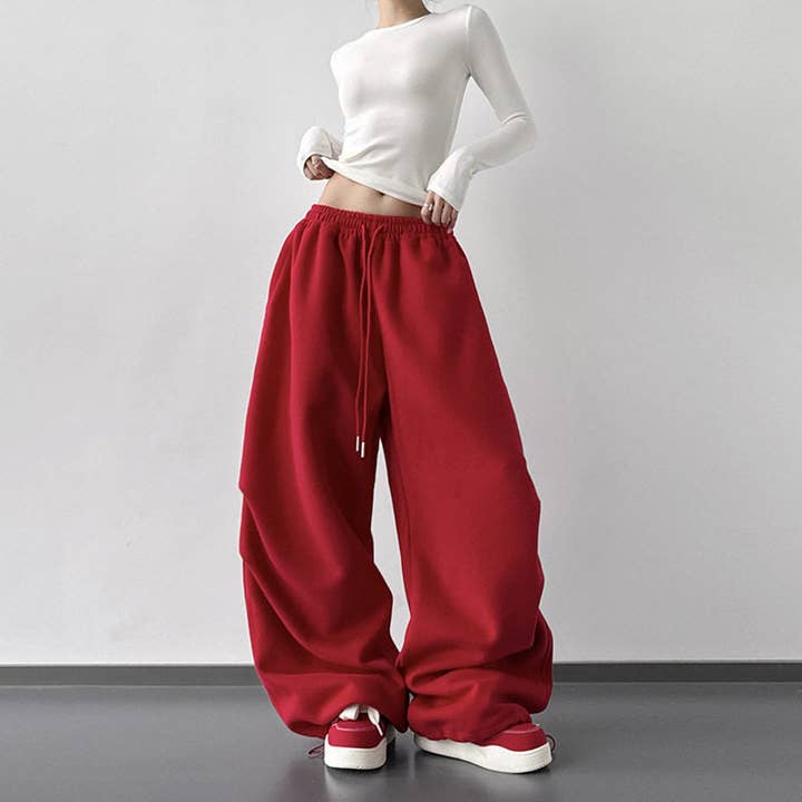 Pantalon de survêtement ample à jambe droite pour la vente par Sheer Trend