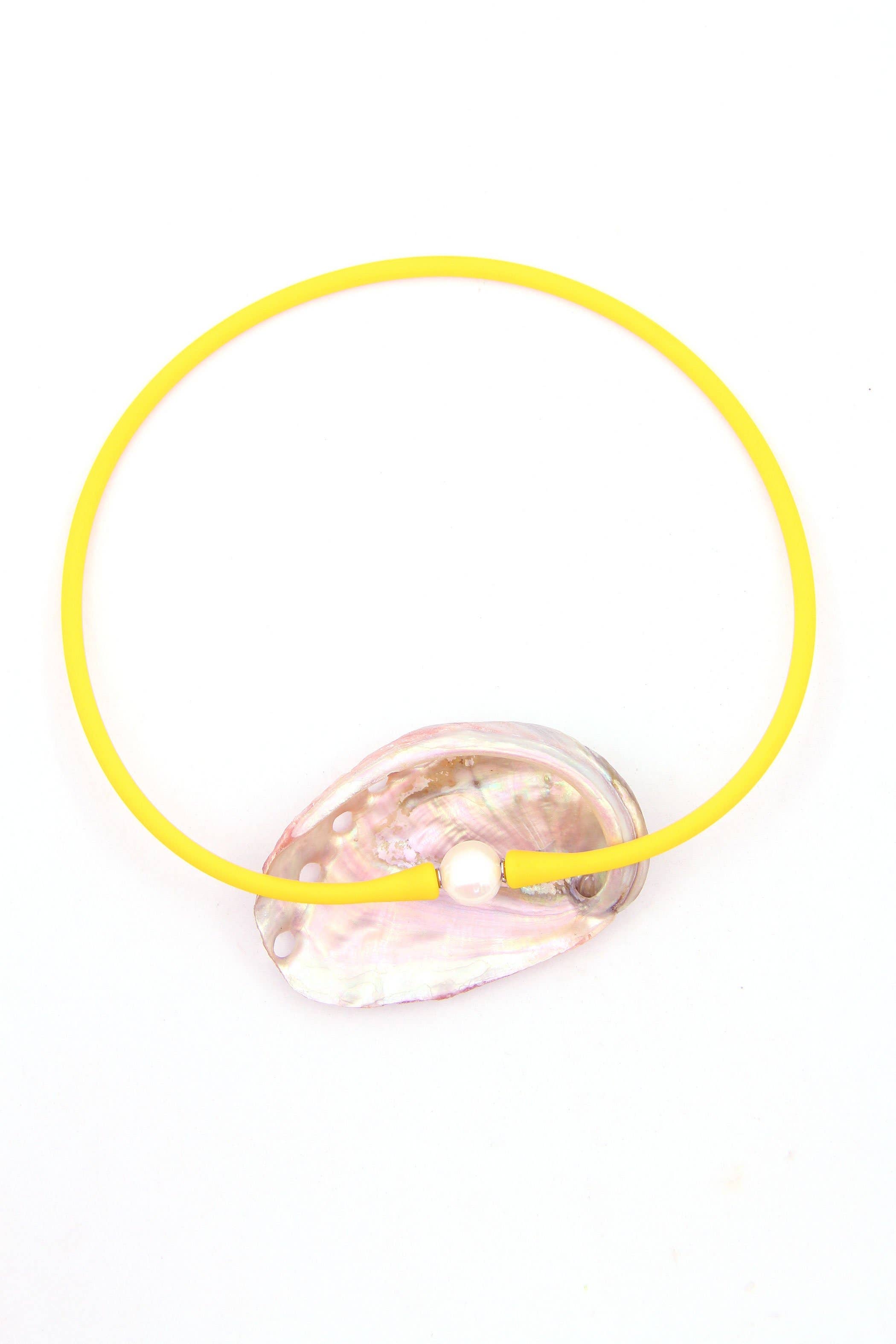 Woman Shops World – wholesale Beaded/pearl necklace – Janis The Pearl Silicone + Pearl Necklaces, Waterproof5