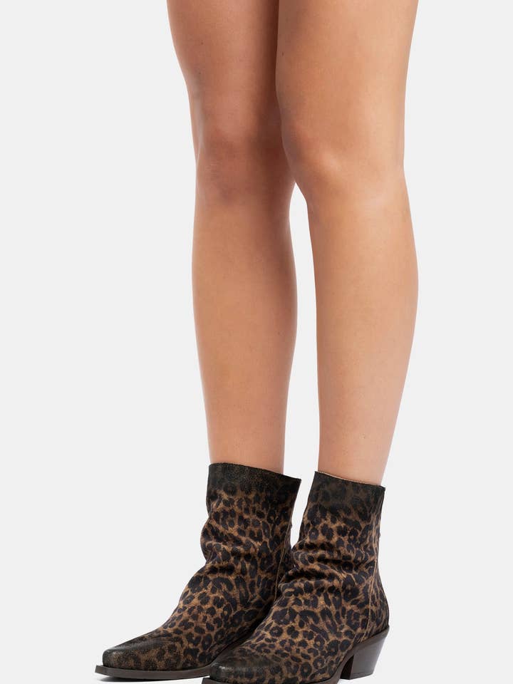 METISSE - Wholesale Booties - Women's - Taupe printed suede Texan ankle boots DX22154