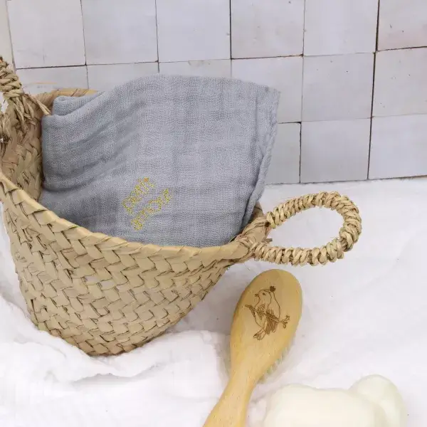 BARNABÉ AIME LE CAFÉ - Wholesale Inbakerdoek - Baby - Dubbelzijdige mousseline katoenen geborduurde babydoek2