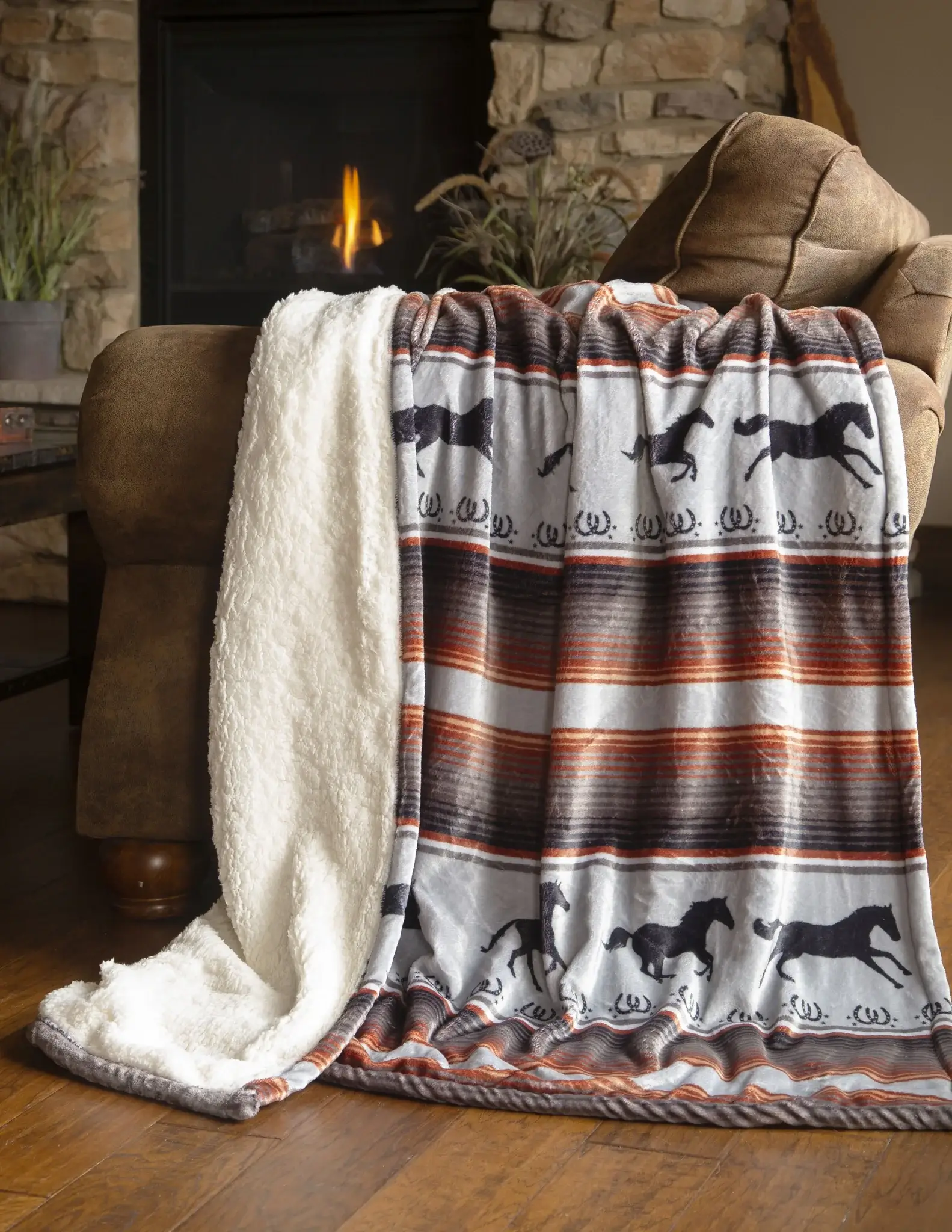 Linen Mart - Wholesale Throw blanket - Running on the Range Plush Sherpa Throw3