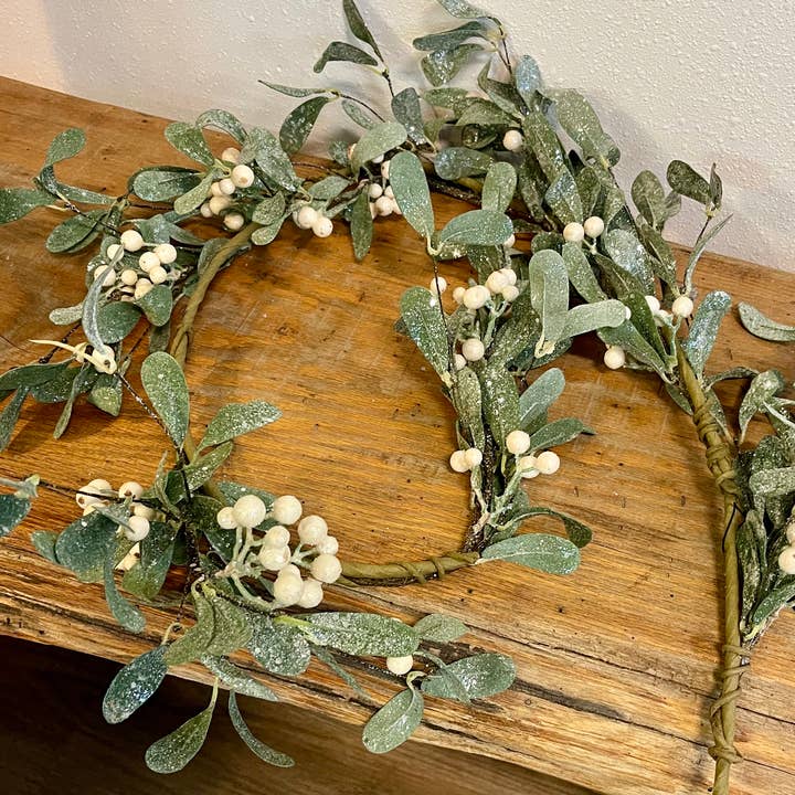 White Berry Mistletoe Garland 4' and other Purchase Wholesale mistletoe market. Free Returns & Net 60 Terms on Faire trending on Faire.