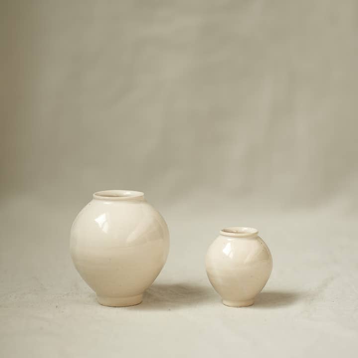 JAY CERAMICS - Wholesale Vase - Mini Moon Jar | Ceramic Vase3