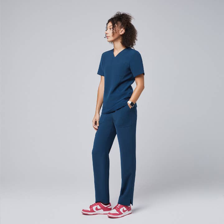 ZENIR – wholesale Healthcare uniform – Women's – Zenir | W-Soft Stretch Scrub Top