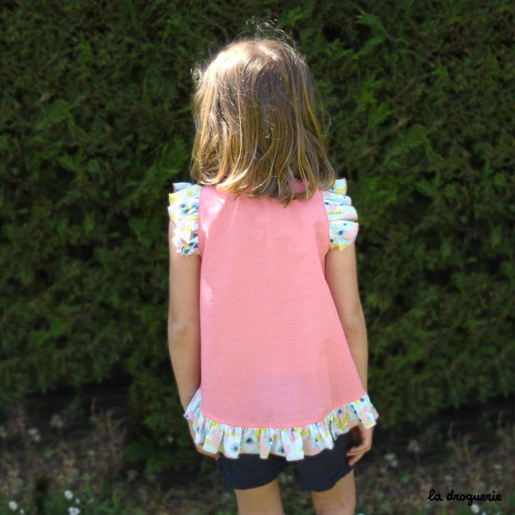 LA DROGUERIE – wholesale Craft sewing kit – Child's ruffled top sewing pattern "Lindos"1