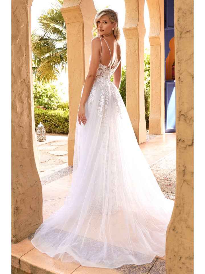 Blanco roto VESTIDO DE NOVIA DE ENCAJE CON SOBREFALDA de venta al por mayor en Faire