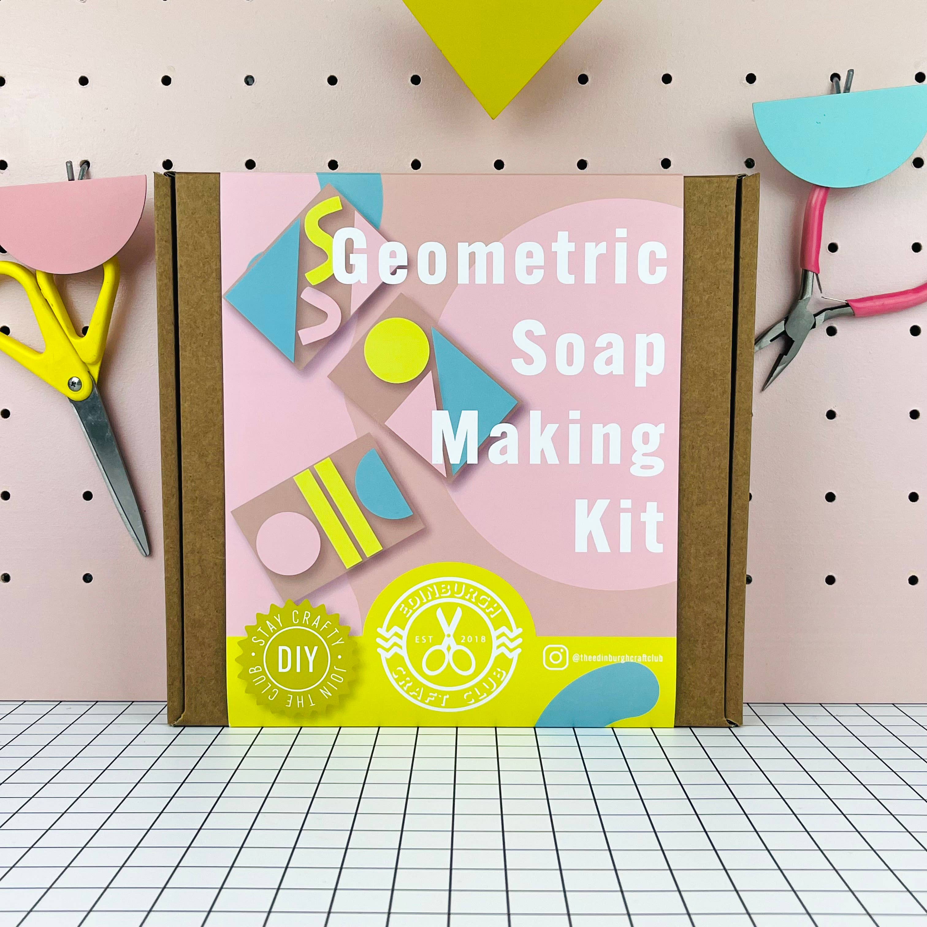 The Edinburgh Craft Club - Wholesale DIY Craft Kit - Geometric Melt & Pour Soap Making Kit1
