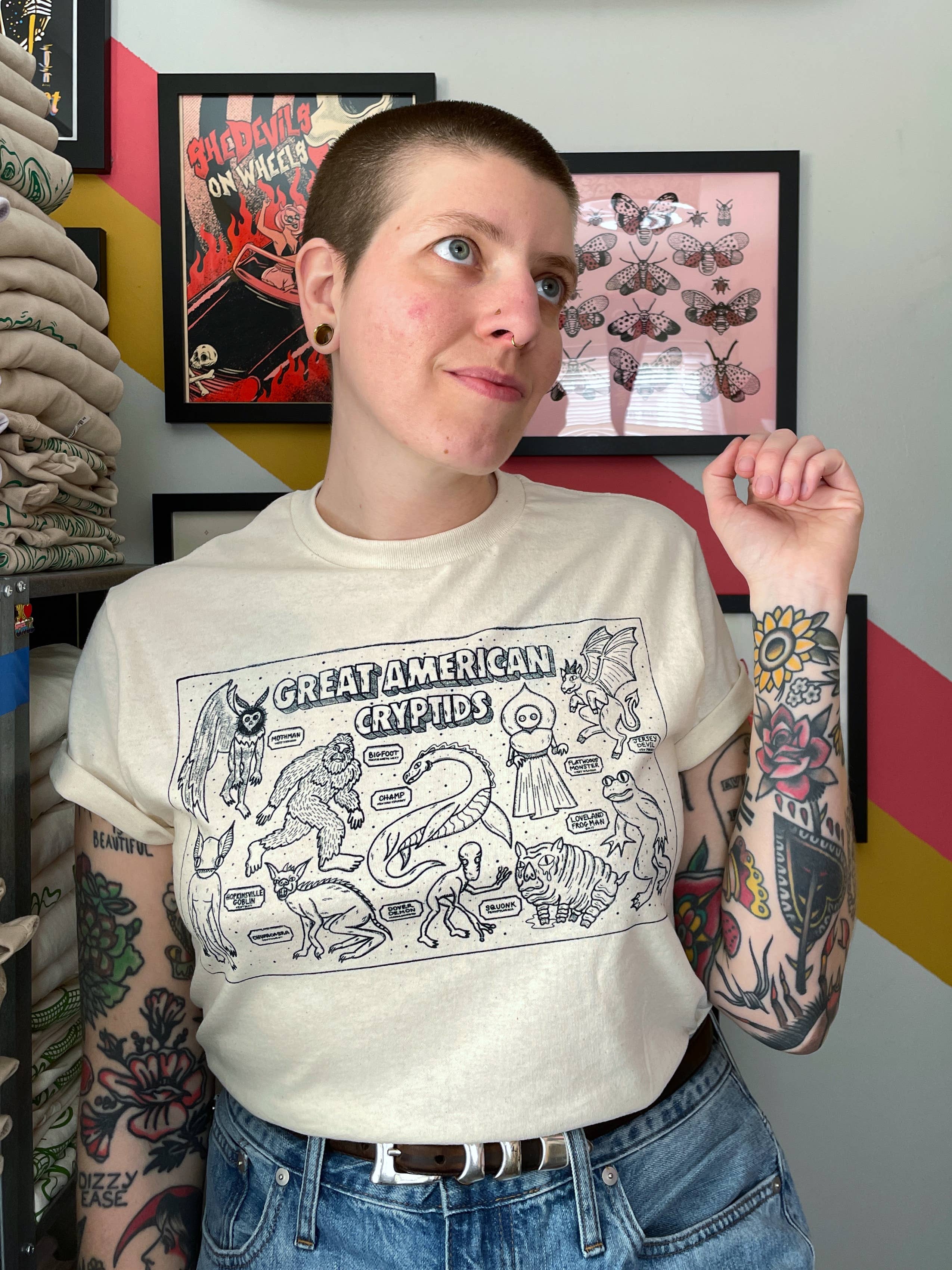 KWT Designs - Wholesale T-shirt met print - Dames - Geweldig T-shirt van American Cryptids