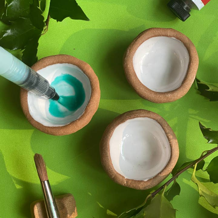 Petits plats à mélanger faits à la main pour la vente par Busy Hands Studio