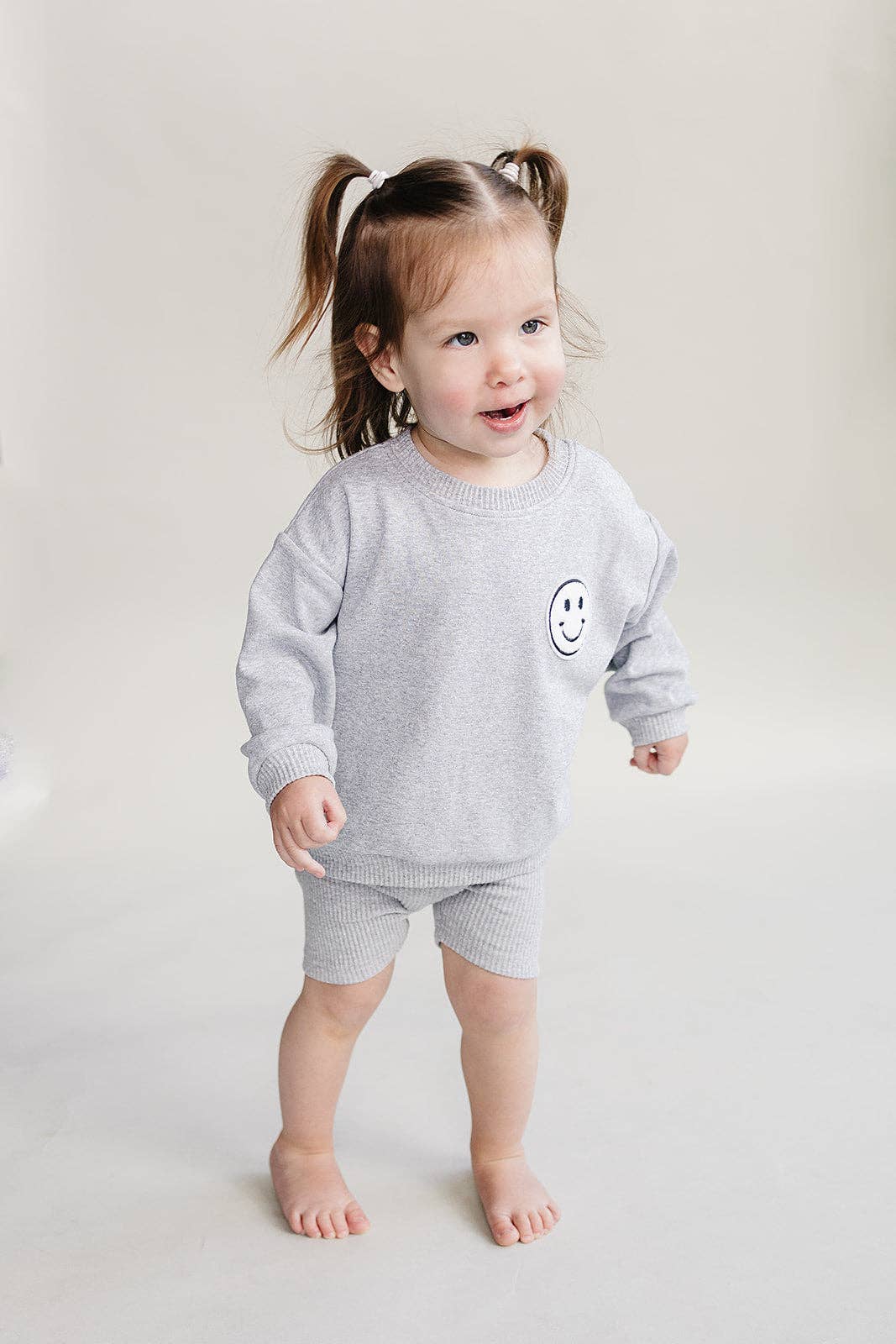 Lucky Panda Kids - Vente Ensemble haut et short – enfant - Ensemble de shorts de motard pour bébés et enfants | Gris1