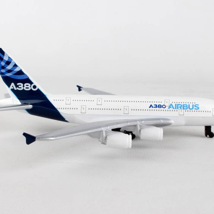 Daron Worldwide Trading - Wholesale Toy Plane - Kids - RT0380 Airbus A380 Single Plane by Daron Toys