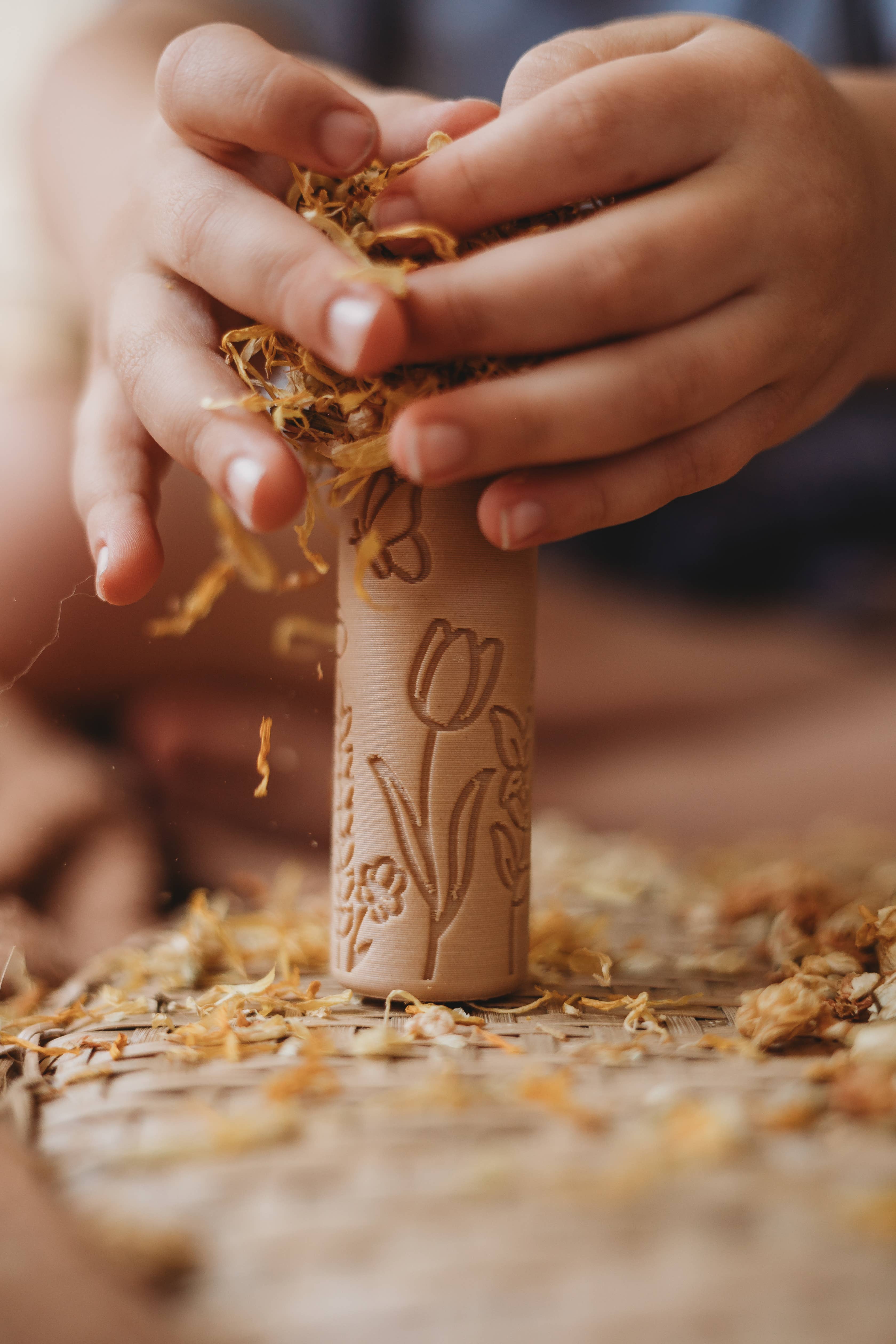 Kinfolk Pantry - Venta al por mayor Juego de manualidades - Niños y bebés - Rodillo de juego de masas con patrón ecológico de flores2