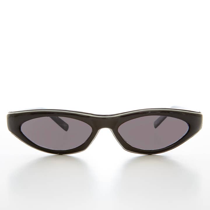 Occhiali da sole vintage ovali Micro Cat Eye - Mulvany per la vendita all'ingrosso da parte di SUNGLASS MUSEUM