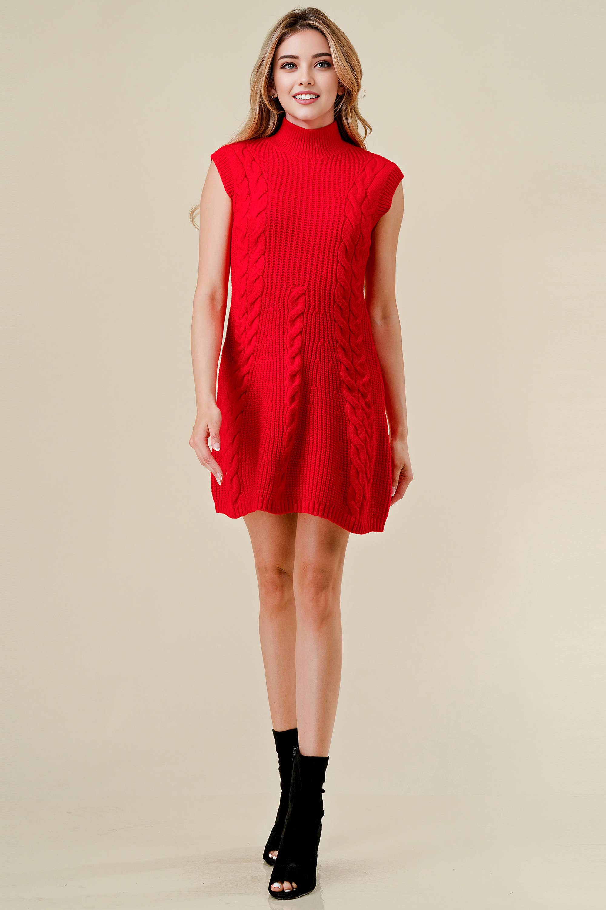 GeeGee x Lovelo – wholesale Klänning - Dam – Kabelstickad Miniklänning OD519759