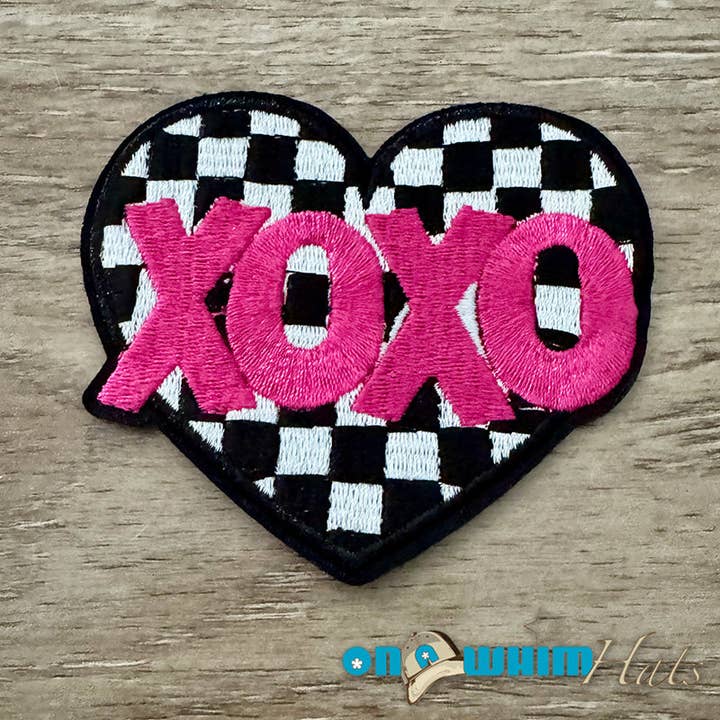 XO Hart Strijkapplicatie Patch voor wholesale door On a Whim Hats