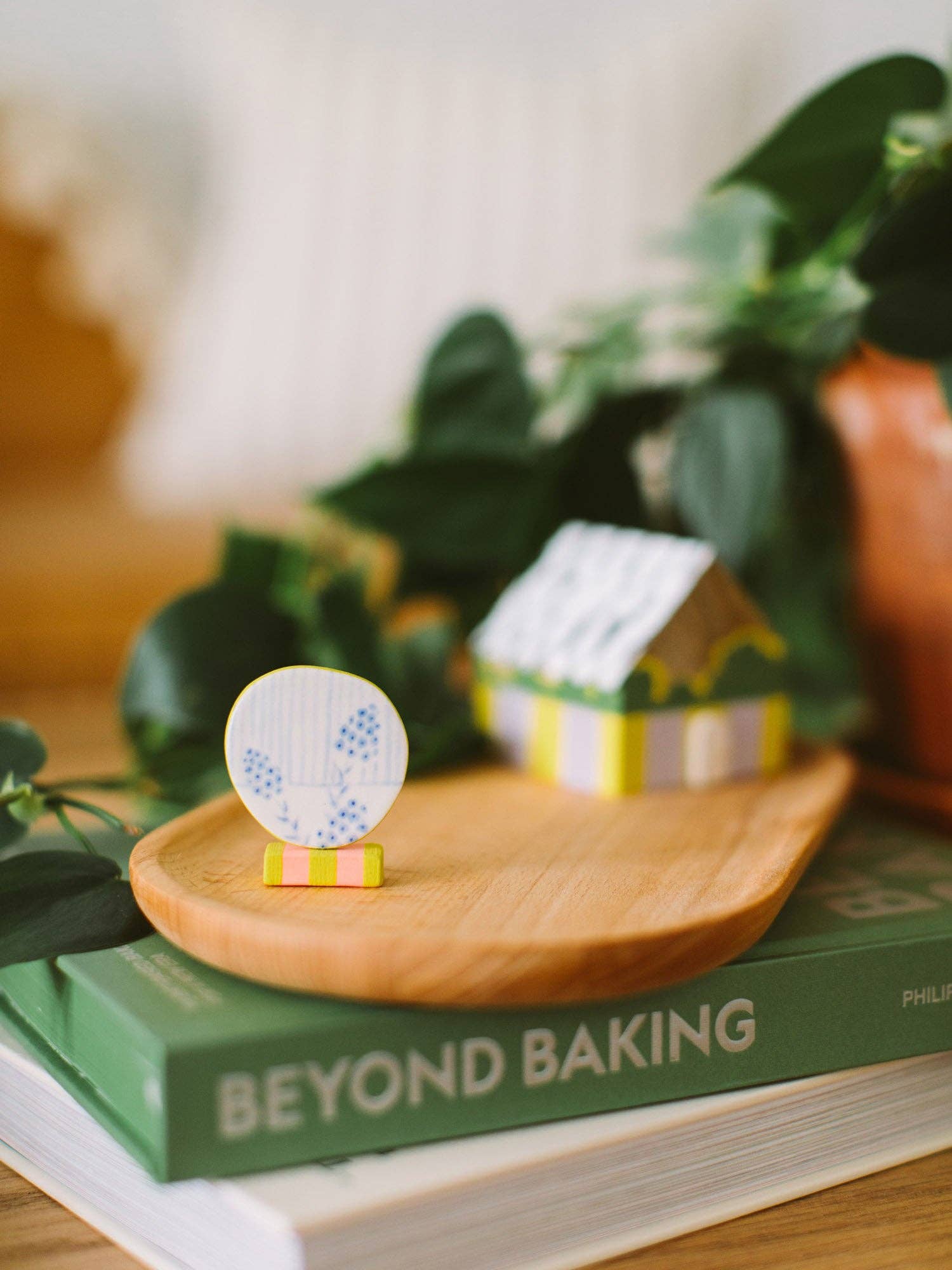 Twenty Two West - Wholesale Sculpture - Talking to the Flowers Sculpture1