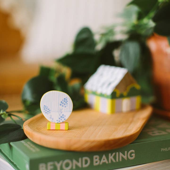 Twenty Two West - Wholesale Sculpture - Talking to the Flowers Sculpture1