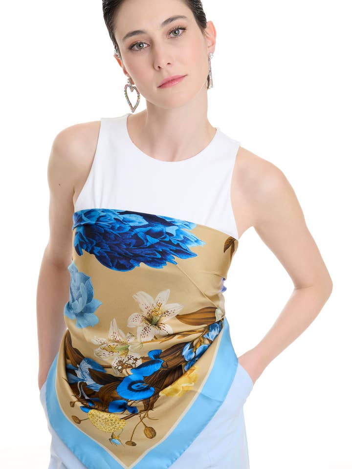 Sciarpa in Seta 100% Secret Garden Azzurro-Beige 35"*35" per la vendita all'ingrosso da parte di Fetolia
