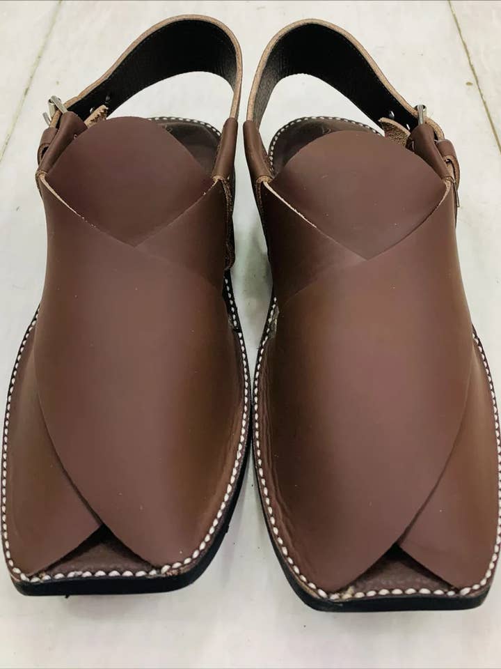 Chappal Pele Castanho Escuro Peshawari por atacado de vintarust