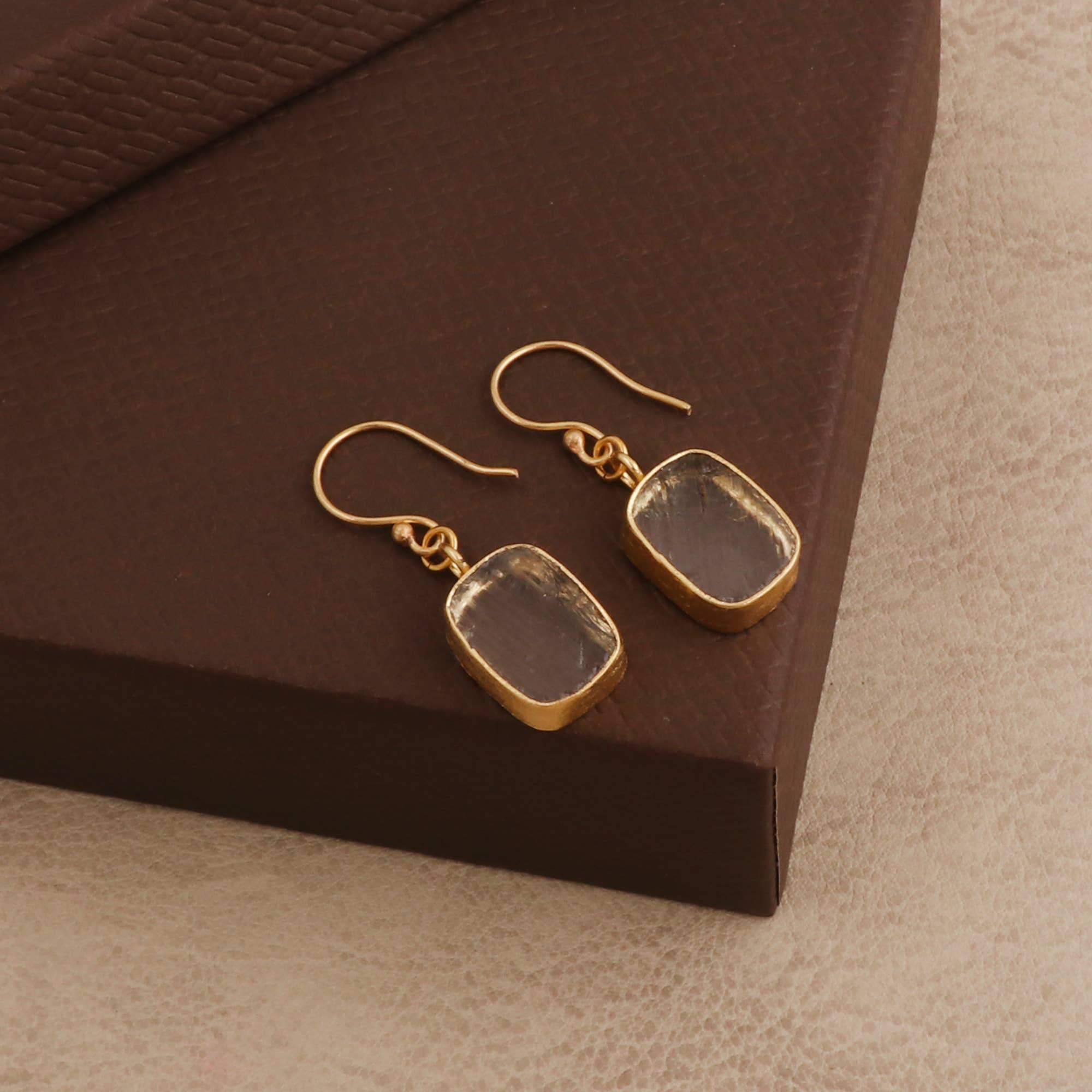 El Joyero – wholesale Dangle earrings – Crystal Quartz Earring Raw Birthstone Hook Dangle Earrings3