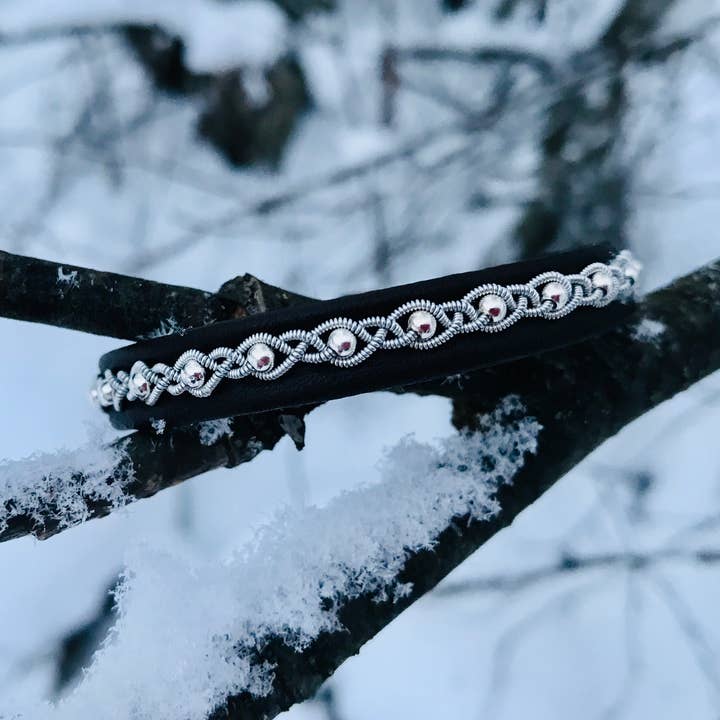 Jojk – wholesale Manschettarmband – Smalt Sami Lappland Tennarmband Med Silverpärlor #27