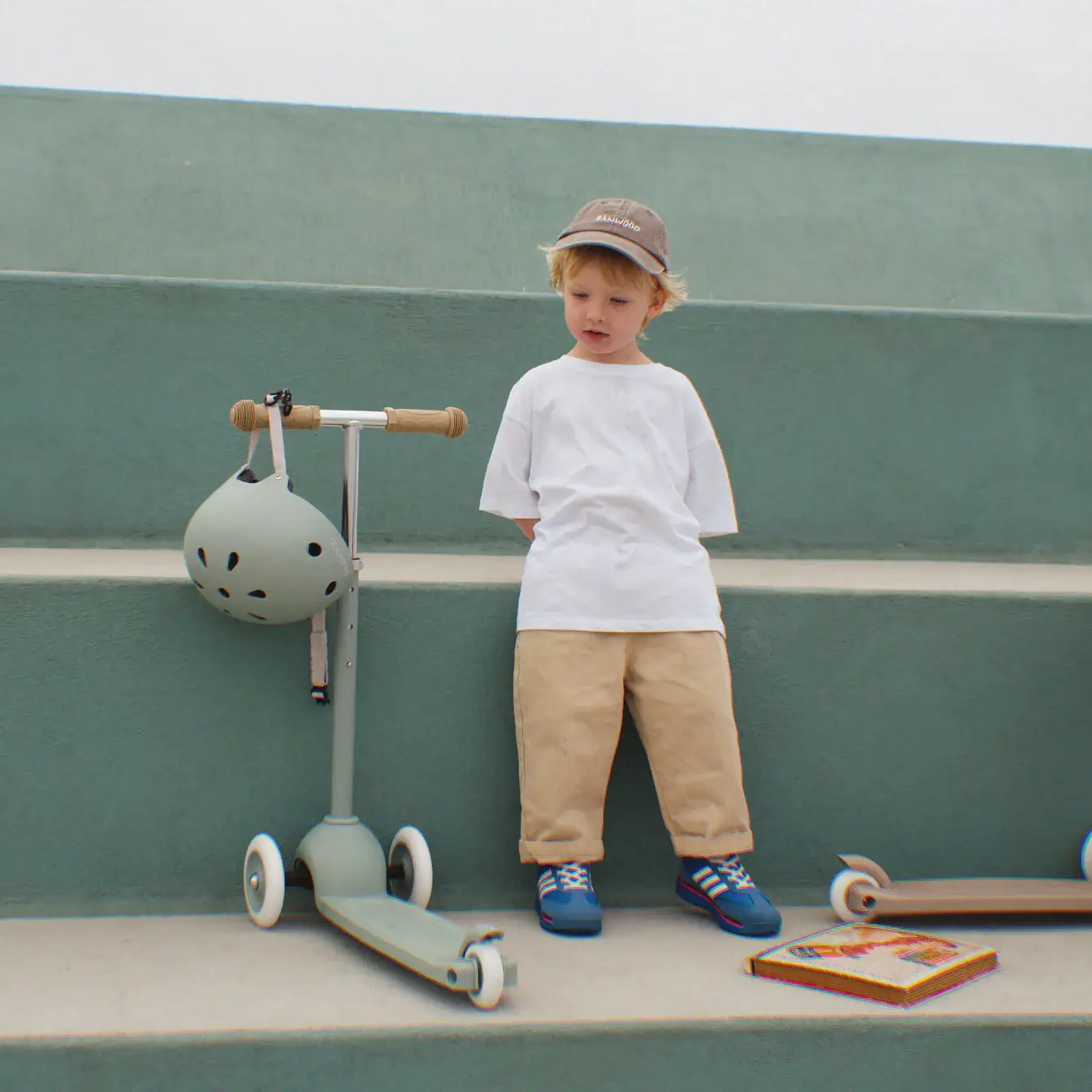 Banwood SL Europe - Vendita all'ingrosso Bicicletta/monopattino - BANWOOD ECO SCOOTER - OLIVA1