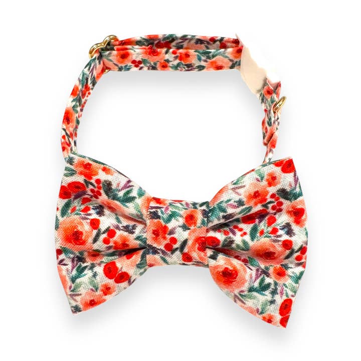 Christmas Cat strikkraag - Bloemen op wit voor wholesale door Whiskers Crafts