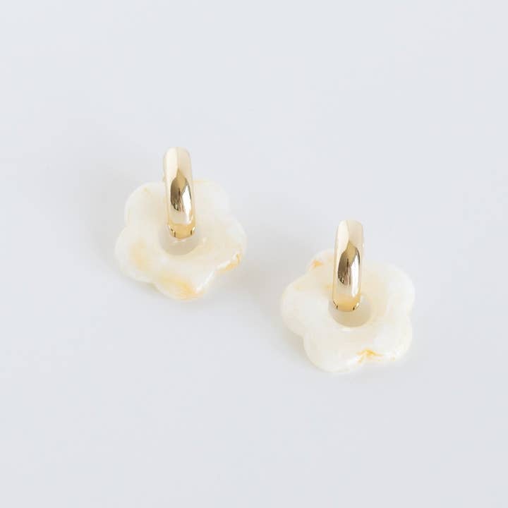 LYHO - Wholesale Huggie Earrings - Glassy Daisy Earrings | Handmade clay jewelry | LYHO