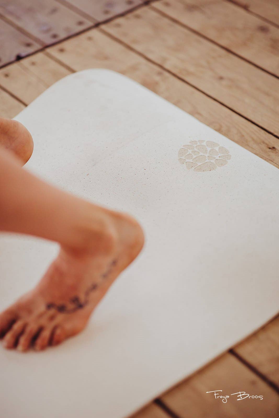 Pierre Sports - Venta al por mayor Esterillas de yoga - Esterilla de yoga de lagarto - blanca - 5 mm - elegante pero asequible4