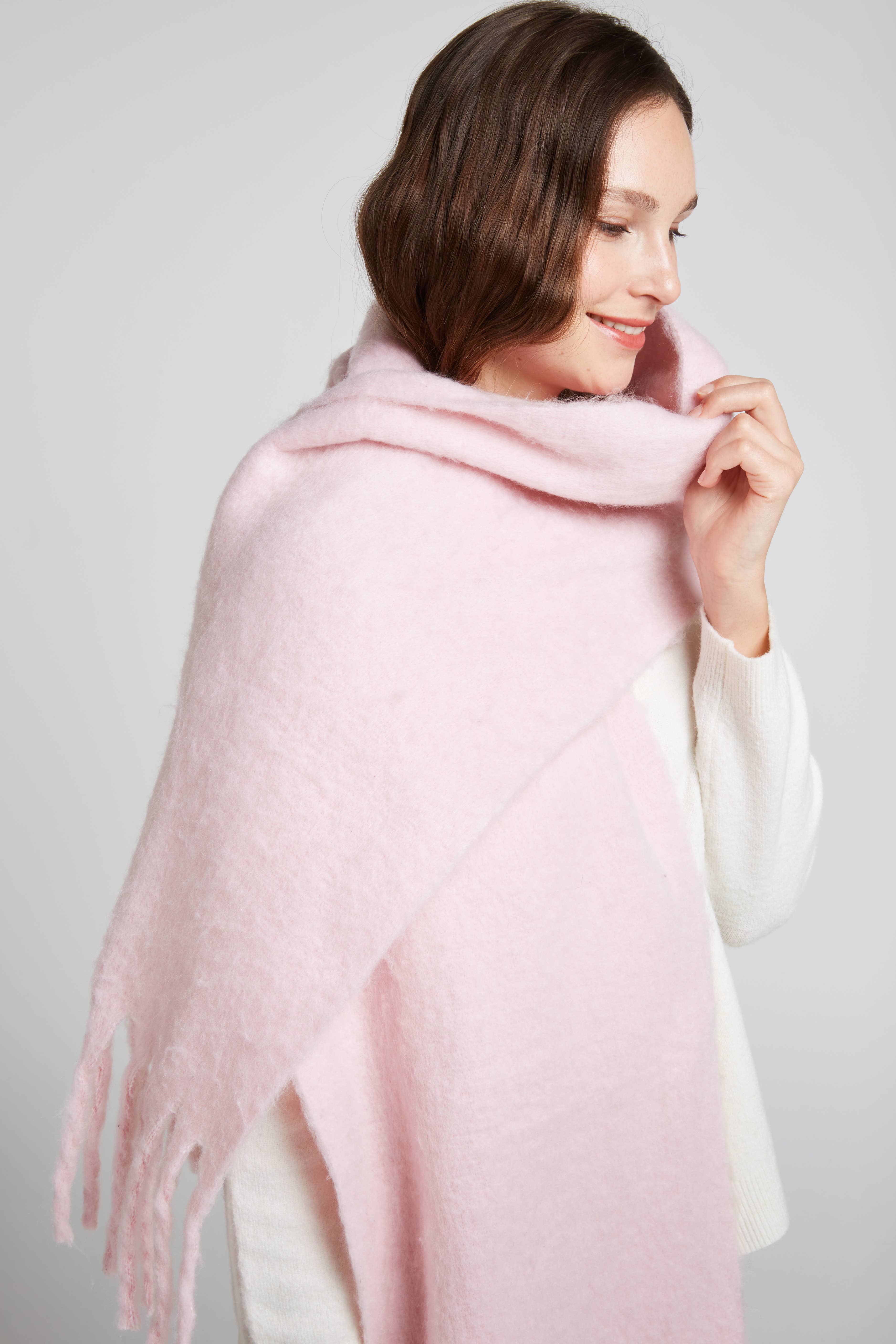 Andy & Lucy - Wholesale Scarf - Women's - OLAF - Colourful acrylic scarf - Andy & Lucy3