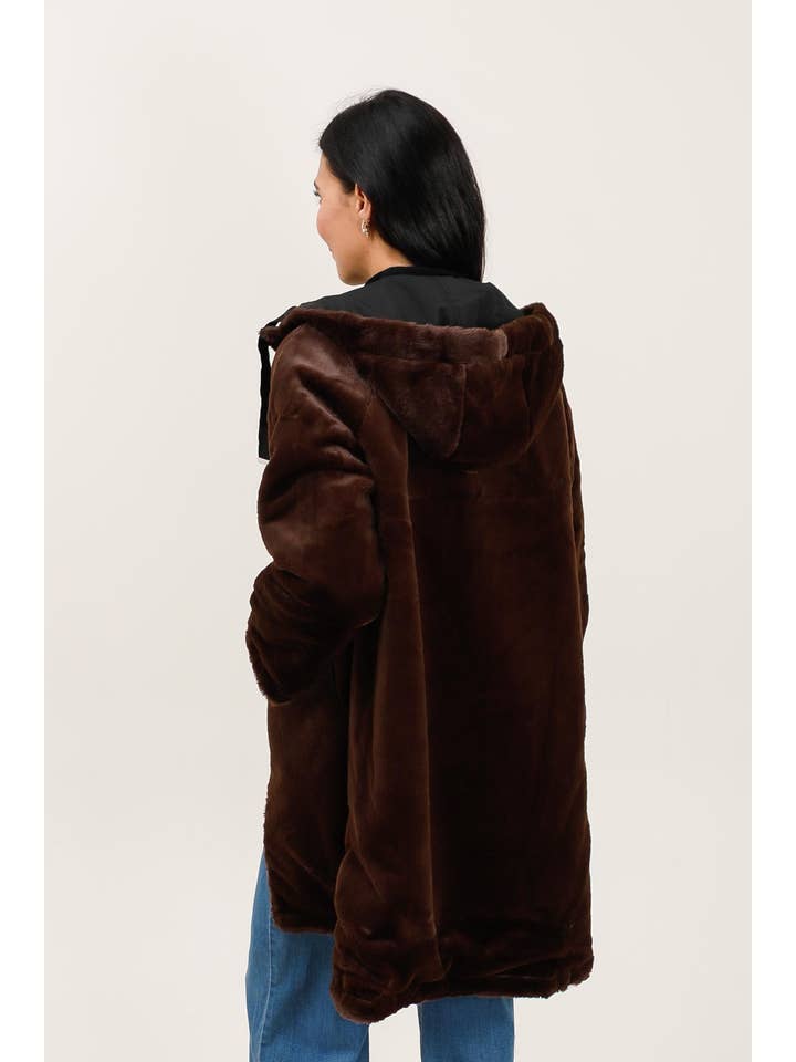 Attrait Paris - Wholesale Parka - Women's - Long hooded parka, reversible fur (Copy)8