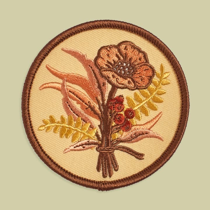 Écusson brodé floral, écusson thermocollant pour la vente par Mustard Beetle