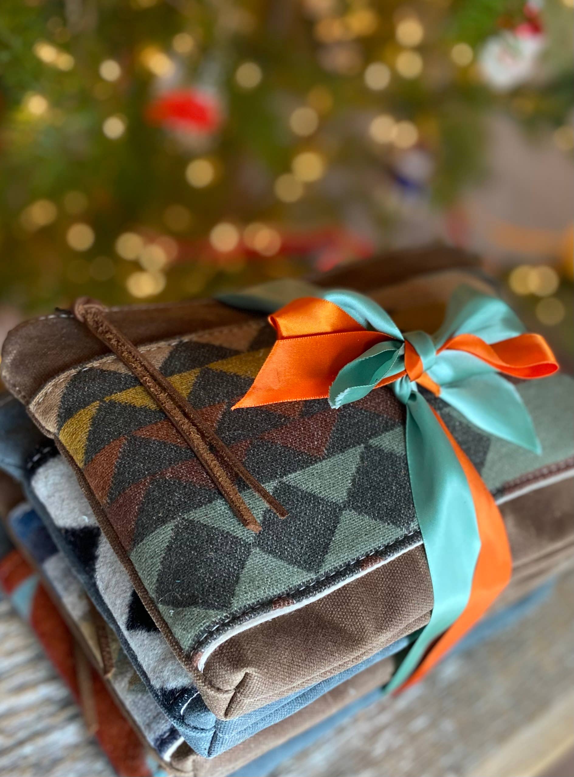 Lark & Moon - Wholesale Clutch Bag - Women's - Kinnikinnick Clutch - featuring Pendleton® Wool3