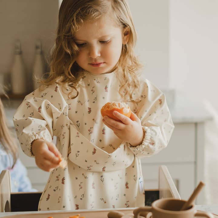 Micasso & Co - Wholesale Apron - Kids - Long-sleeve bib with integrated pocket11