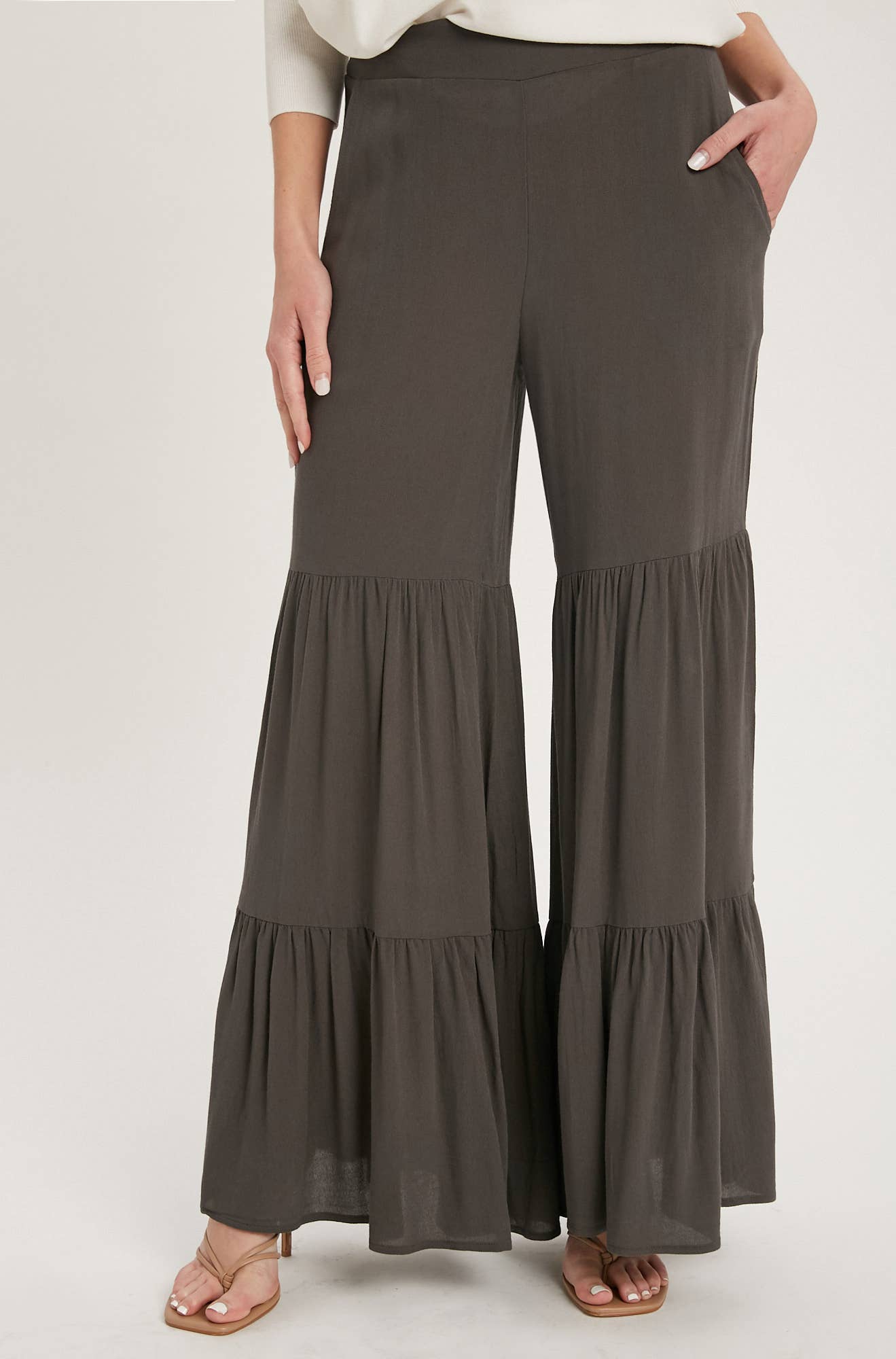 Bluivy – wholesale Byxor - Dam – TIERED VOLANG HÖG MIDJA BREDA BEN BYXOR6