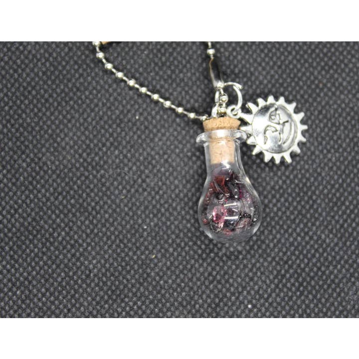 Witchcrafted in MI - Vendita all'ingrosso Portachiavi - Donna - Portachiavi con cristalli granati a forma di sole e chiusura con cerniera