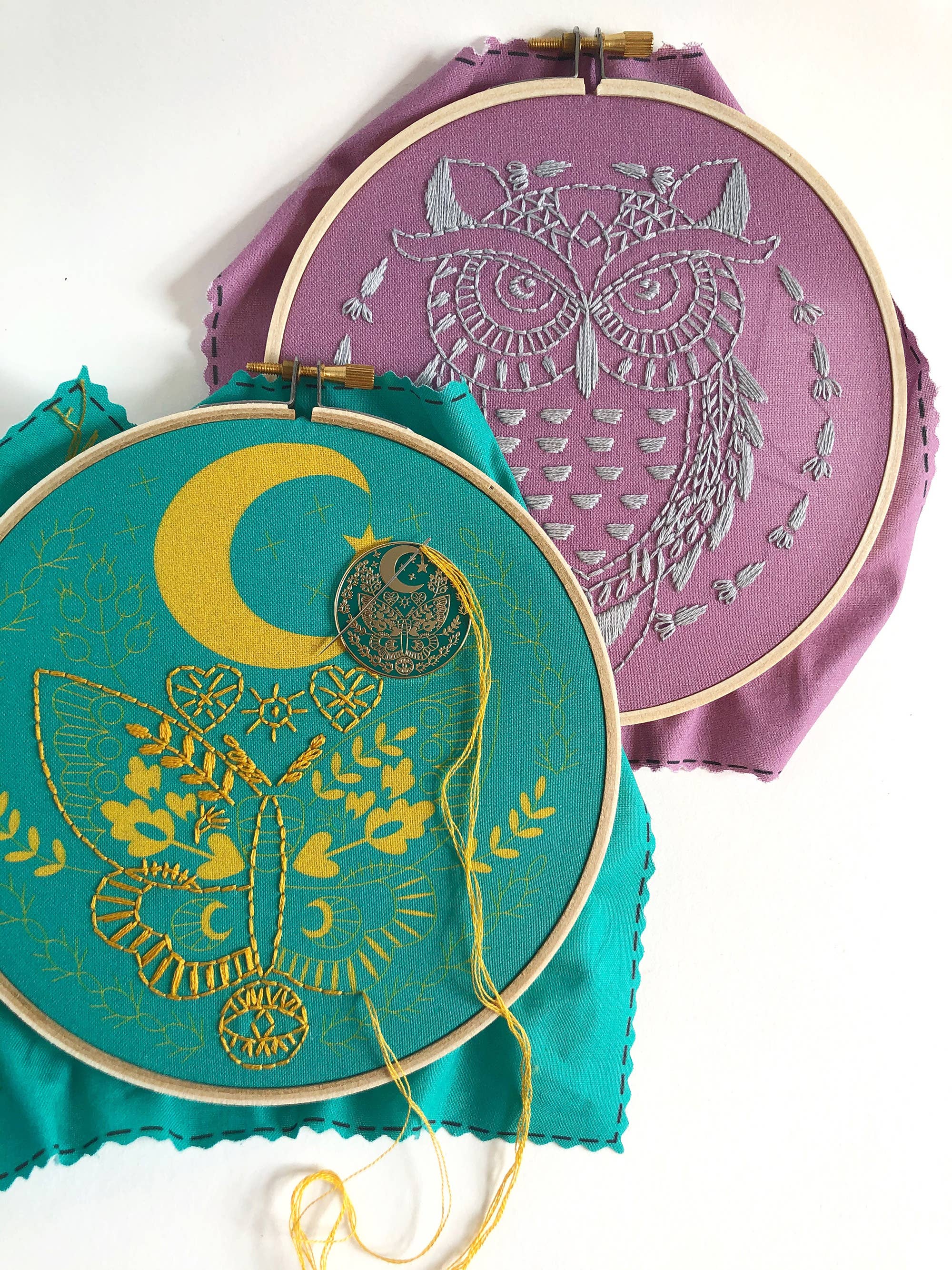 Rikrack - Vendita all'ingrosso Spilla da bavero - Fermaglio per ago Luna Moth in smalto4