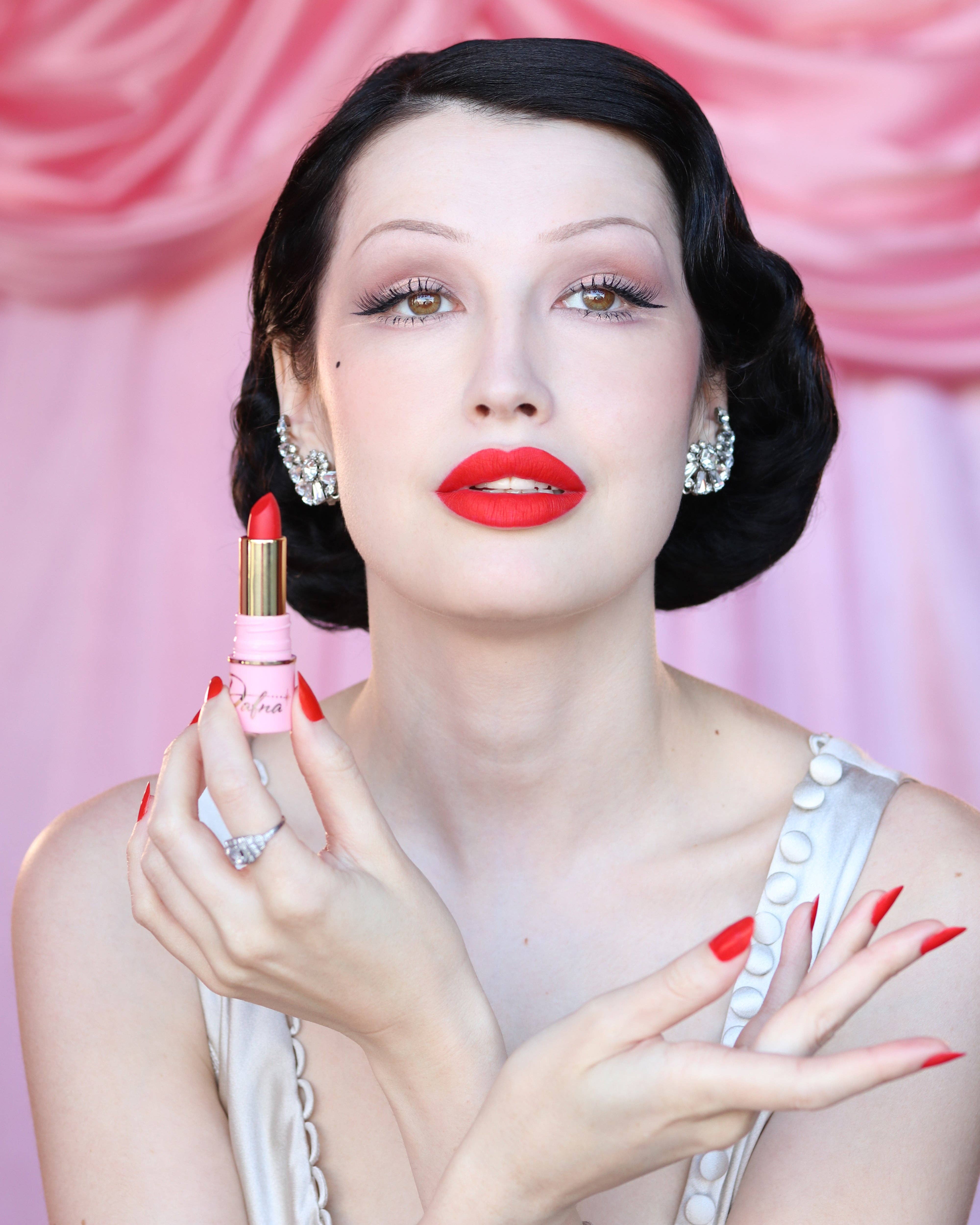 Dafna Beauty - Wholesale Lipstick - Vintage Perfection - Long Lasting Matte Lipstick4