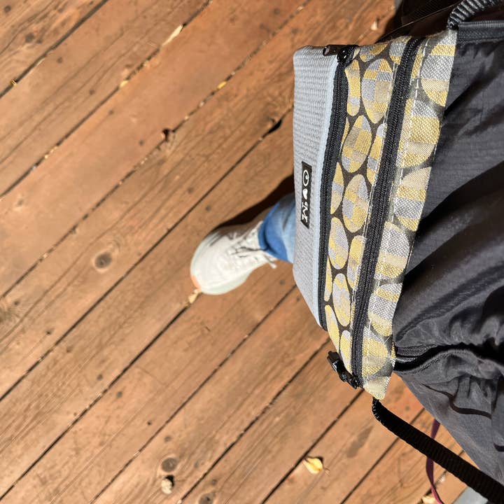 OlovesM.com – wholesale Axelväska - Dam – 3 dragkedjepåse grå - geometriskt hemdekor cirkeltyg4