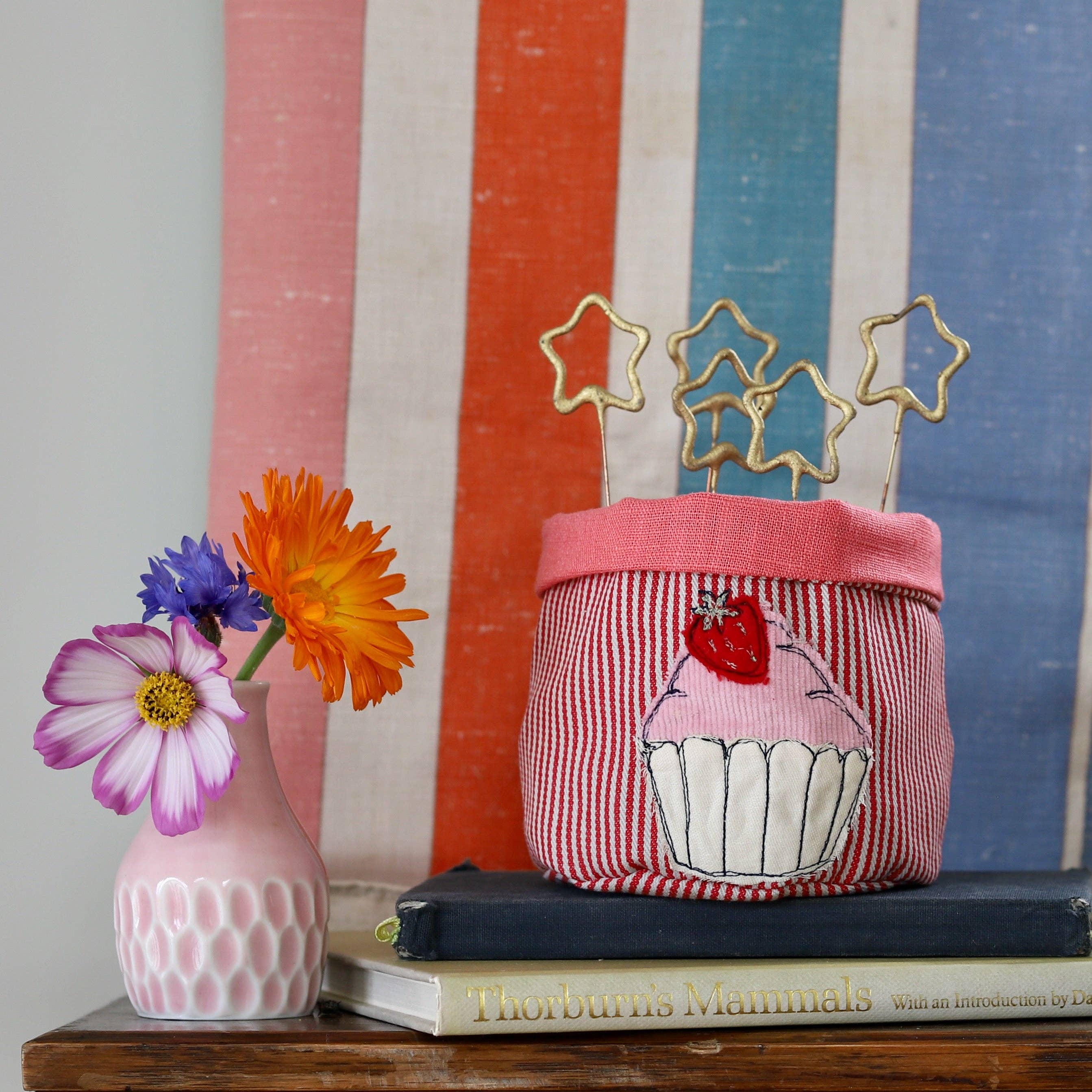 Poppy Treffry – wholesale Storage bag – cupcake mini art pot1