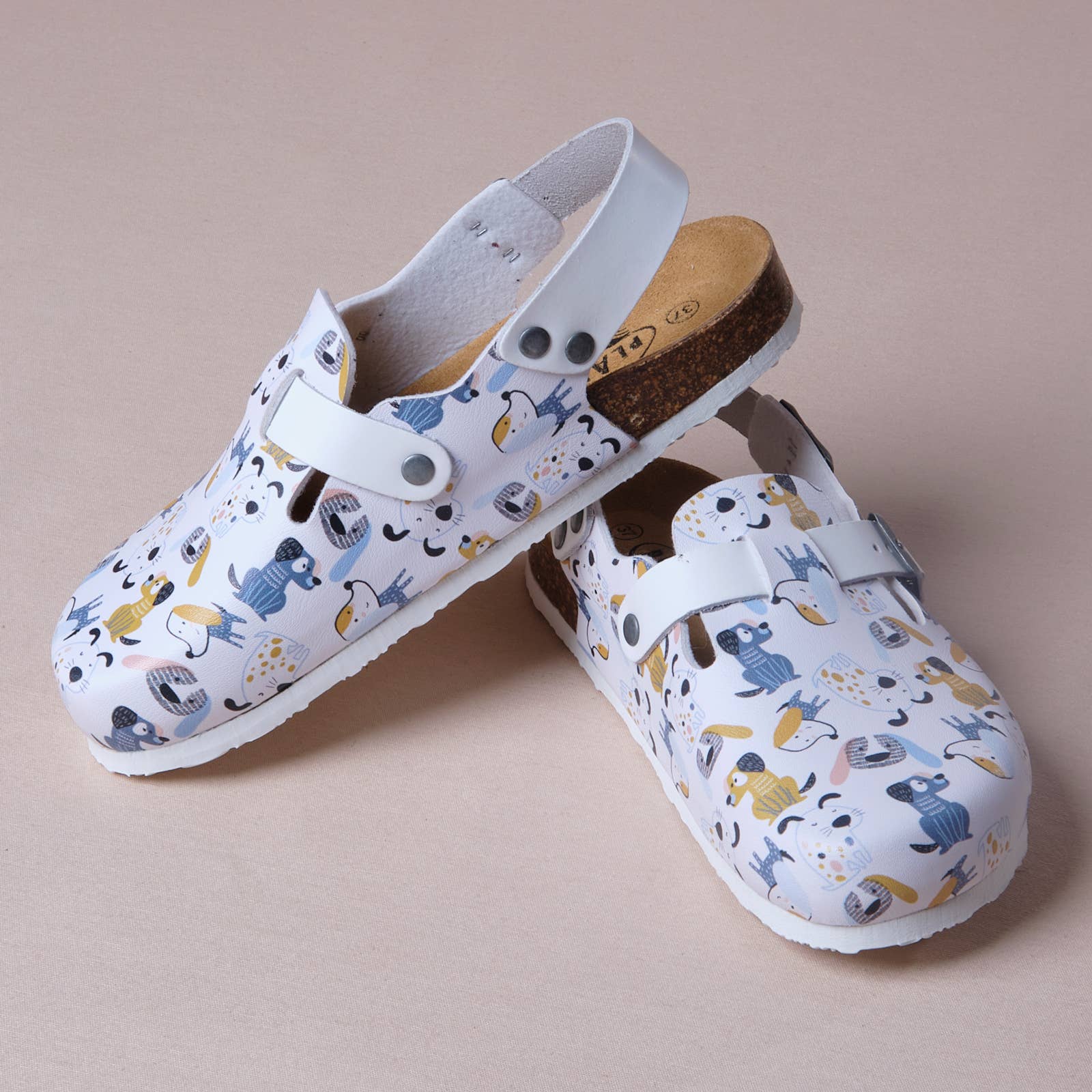 Haikon Hada (Calzame, Alster Komfort, Timoni) – Socas – Mulher por atacado – Tamancos Bio Dogs para trabalho ou uso em casa9