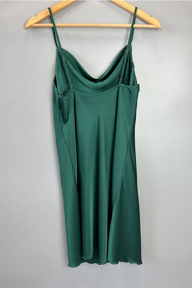 Assortito Set pigiama camicia da notte e accappatoio in seta imitazione in vendita all'ingrosso su Faire11