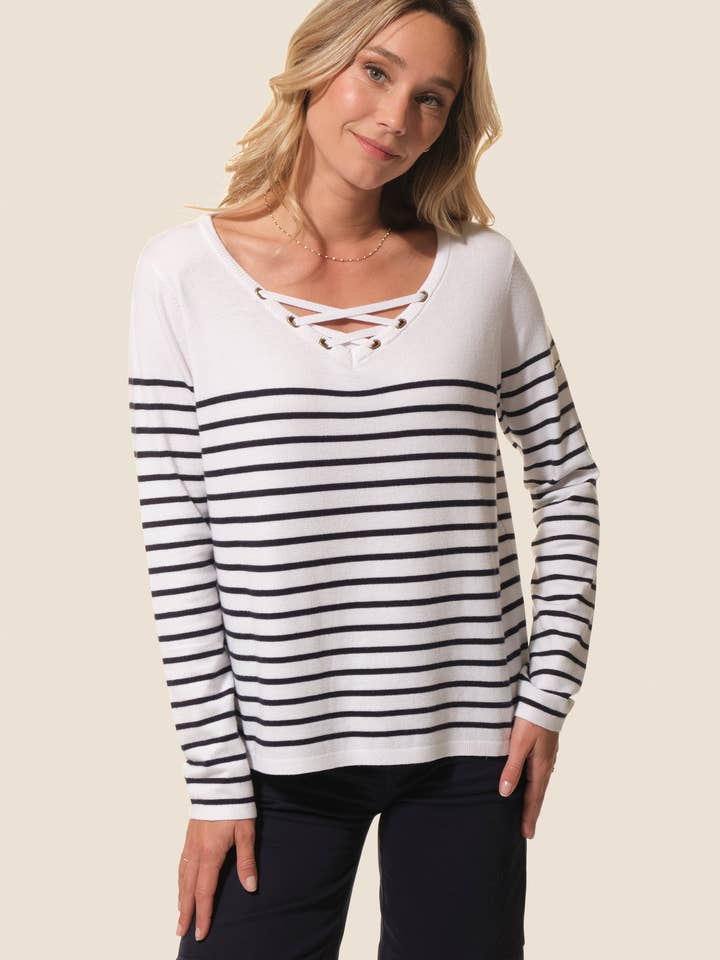 D52BLANCHE, Kvinders fancy V-hals jumper med snøre for engroshandel hos Hublot Mode Marine